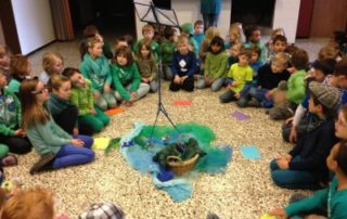 Blaue, grüne und braune Tag